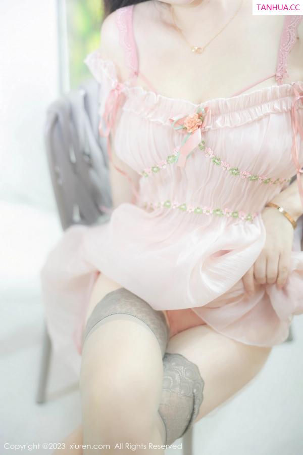 陈诗诗 诗诗 [XiuRen]高清写真图 2023.11.15 No.7666 诗诗kiki 长裙美臀第24张图片